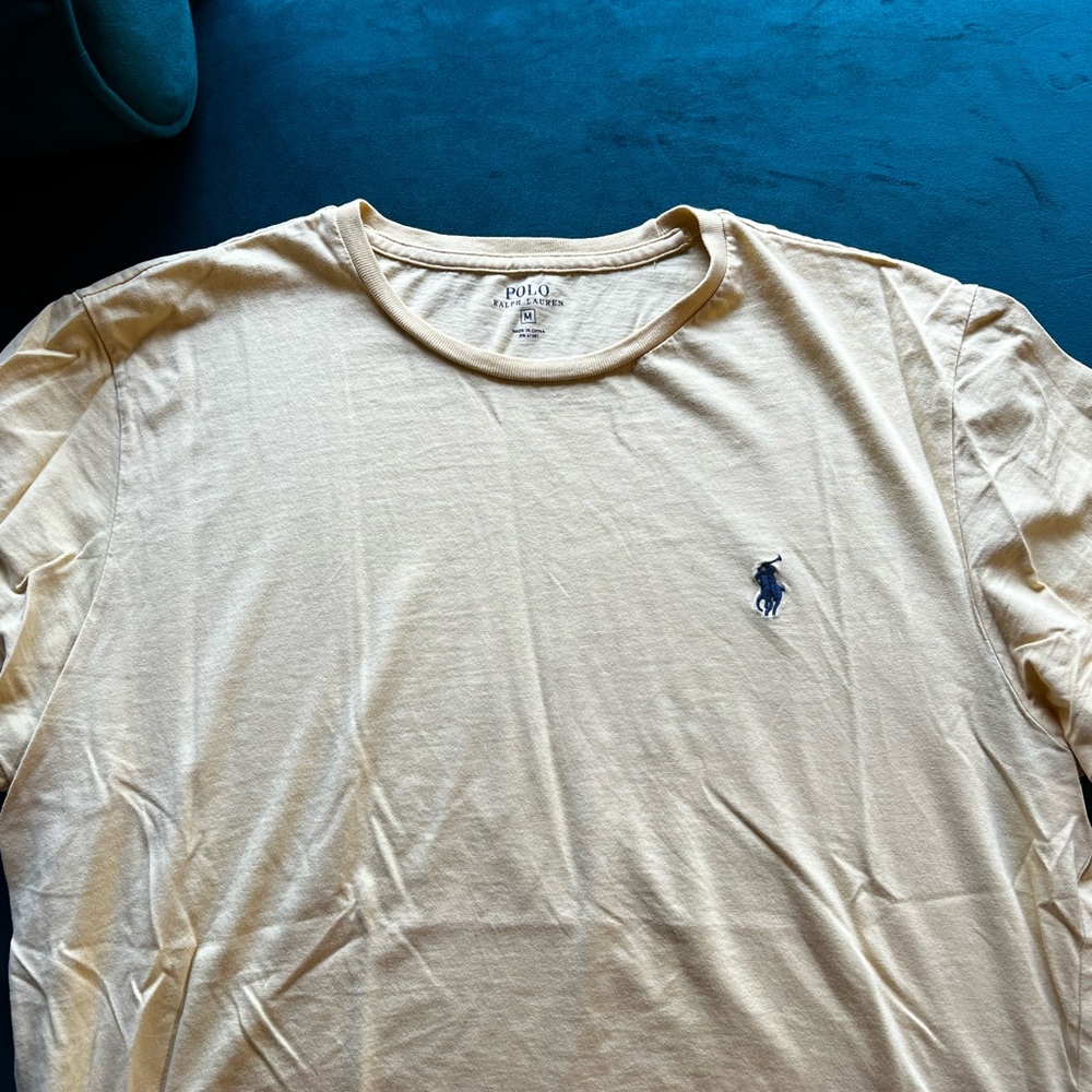Polo Ralph Lauren. Pastel yellow. Size M